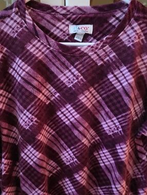 d&co. Plaid Crewneck Sweatshirt in Plum and Pink